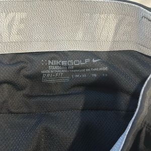 Nike GOLF DRI-FIT Men’s standard fit size 38x 32